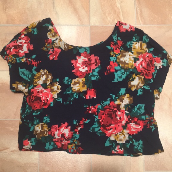 Women's Floral Pixelated Graphic Dark Navy Blue Short Sleeve Crop Top- Bow Back - Picture 2 of 6